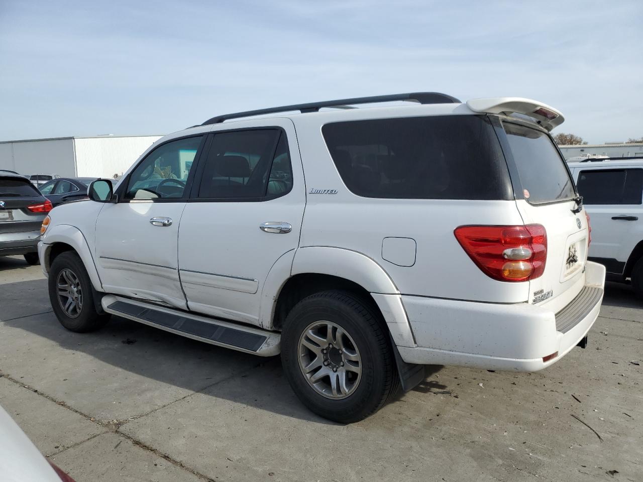 Image 2 of 2004 TOYOTA SEQUOIA LIMITED 2004 with VIN 5TDBT48A14S224093