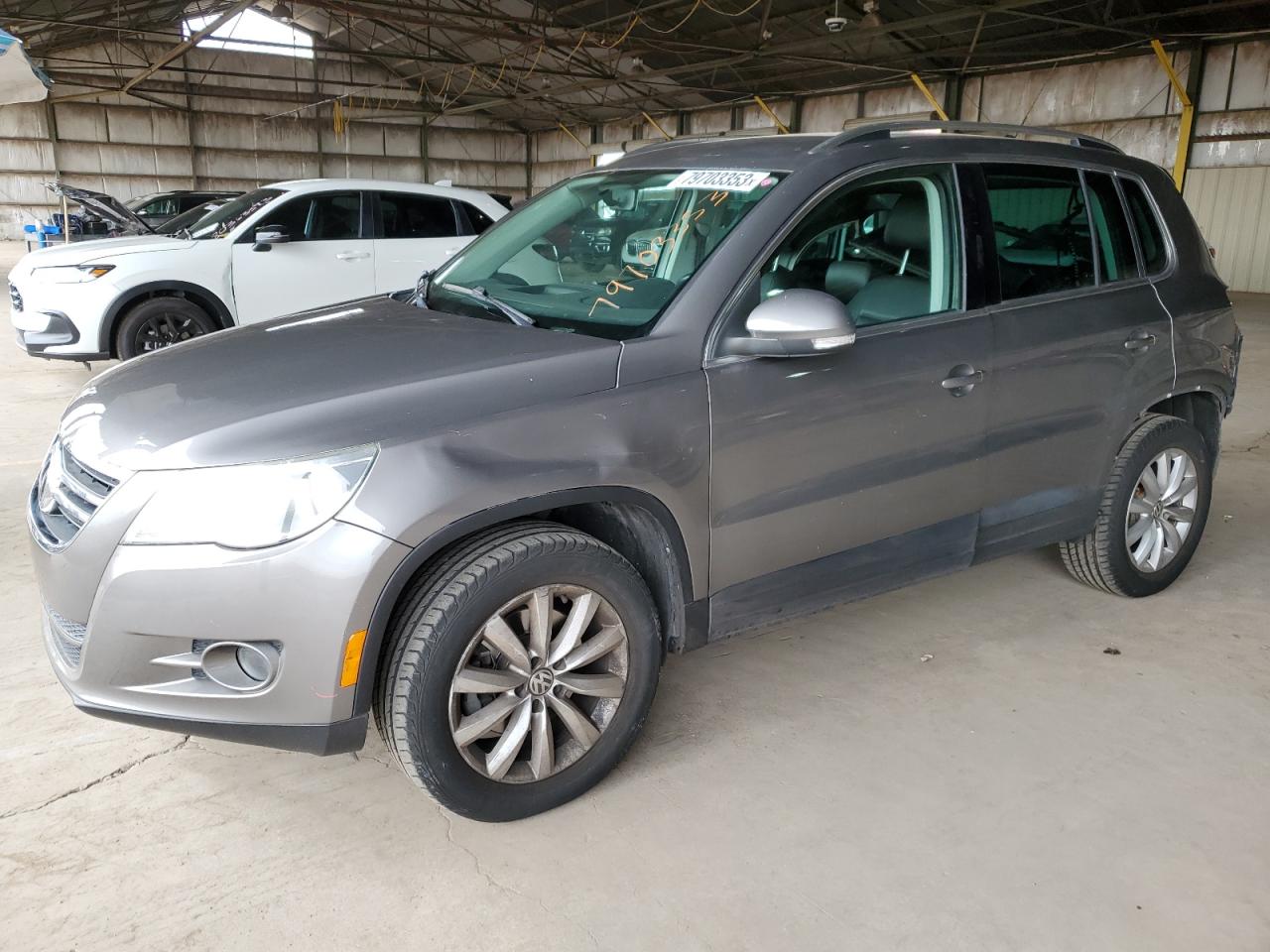 Image 1 of 2011 VOLKSWAGEN TIGUAN S 2011 with VIN WVGBV7AX8BW509084