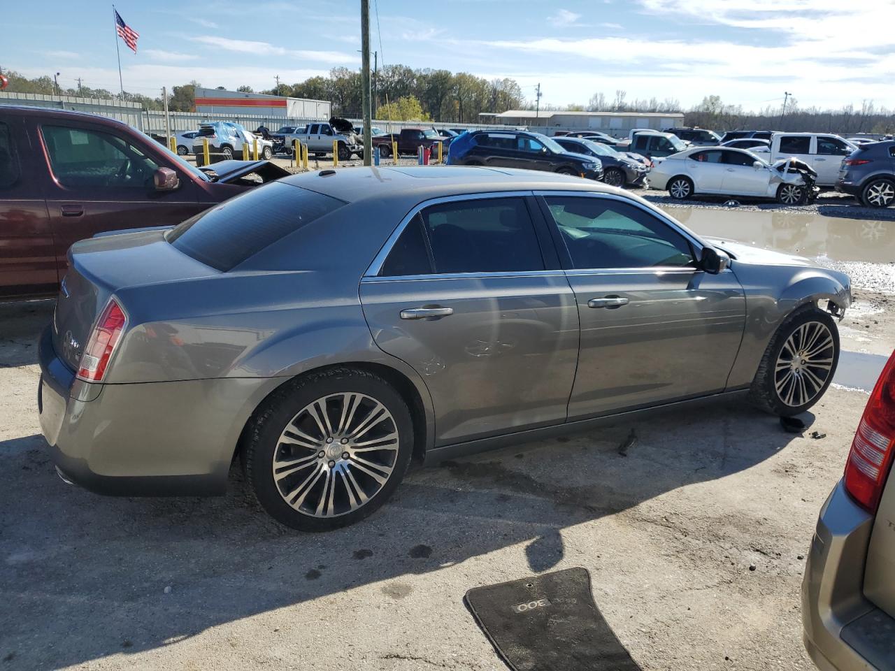 Изображение 3 2012 CHRYSLER 300 S 2012 с VIN 2C3CCABG6CH140532
