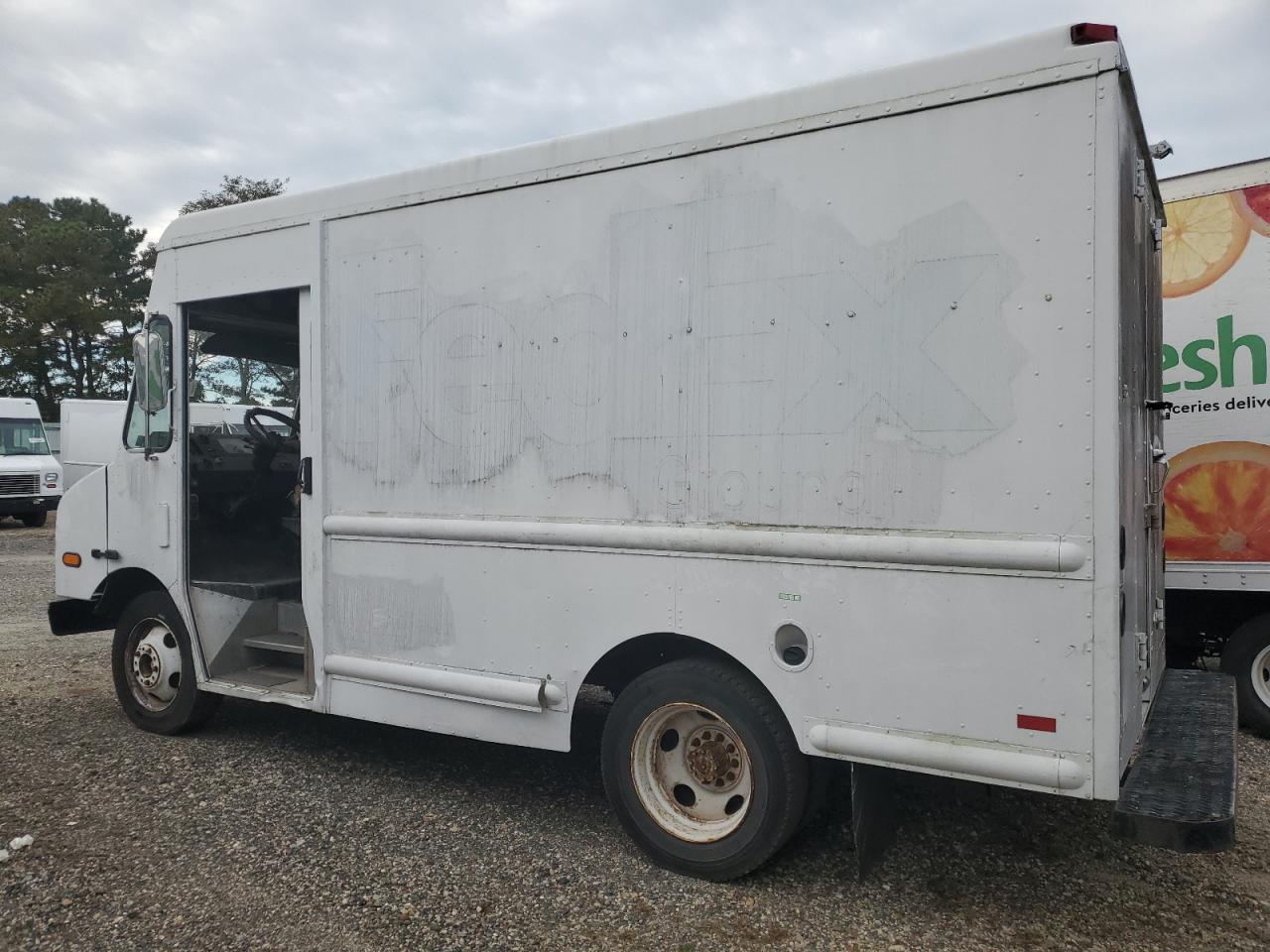 Изображение 3 2004 WORKHORSE CUSTOM CHASSIS FORWARD CONTROL CHASSIS P4500 2004 с VIN 5B4KP42Y043384709