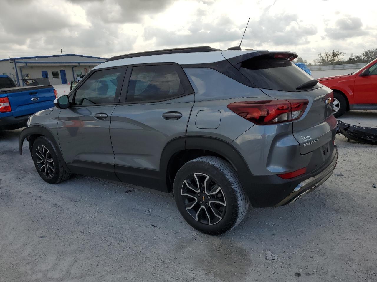 Изображение 2 2021 CHEVROLET TRAILBLAZER ACTIV 2021 с VIN KL79MVSL6MB106671