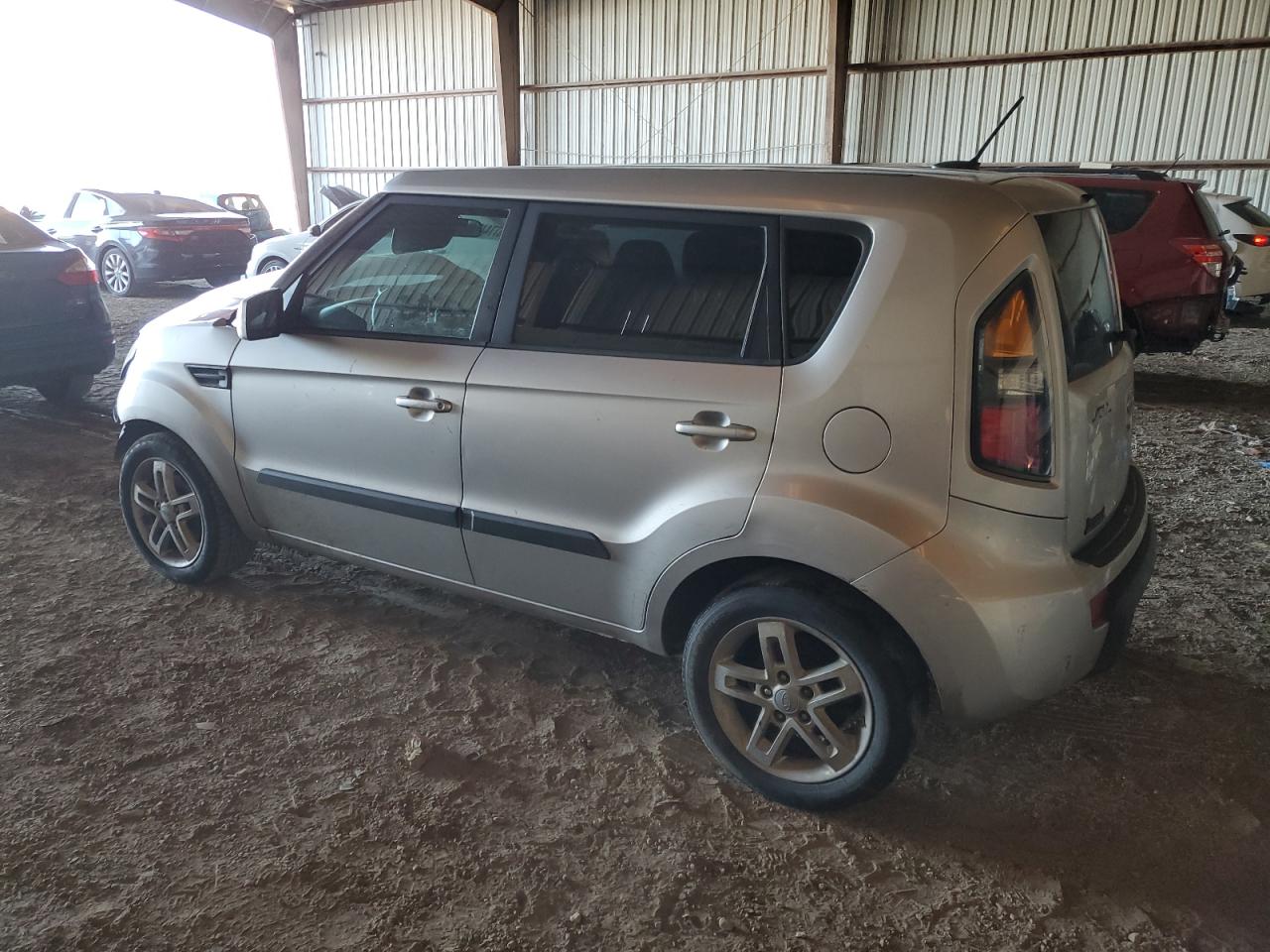 Obraz 2 z 2011 KIA SOUL + 2011 z VIN KNDJT2A2XB7303935