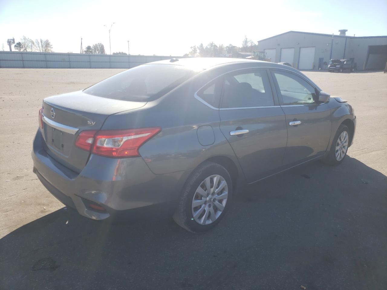 Изображение 3 2017 NISSAN SENTRA S 2017 с VIN 3N1AB7AP5HL652682