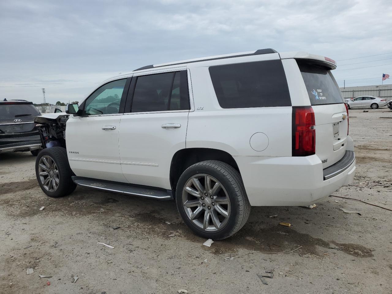 Image 2 of 2016 CHEVROLET TAHOE C1500 LTZ 2016 with VIN 1GNSCCKC7GR294549