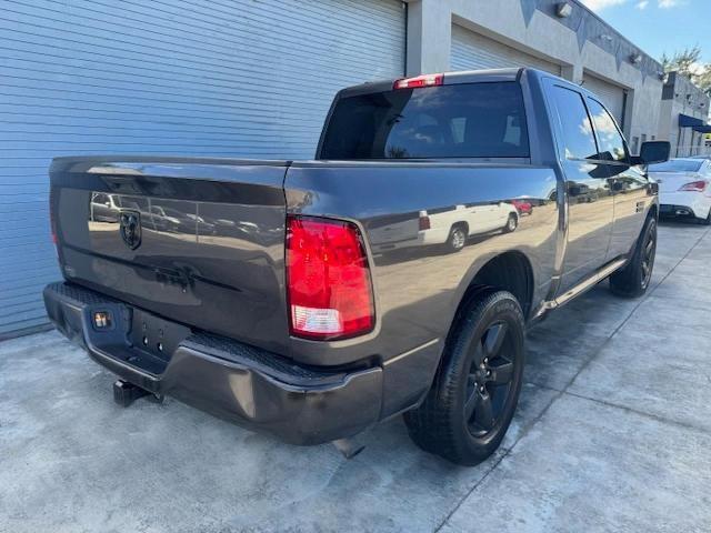 Image 3 of 2017 RAM 1500 ST 2017 with VIN 1C6RR6KGXHS679437