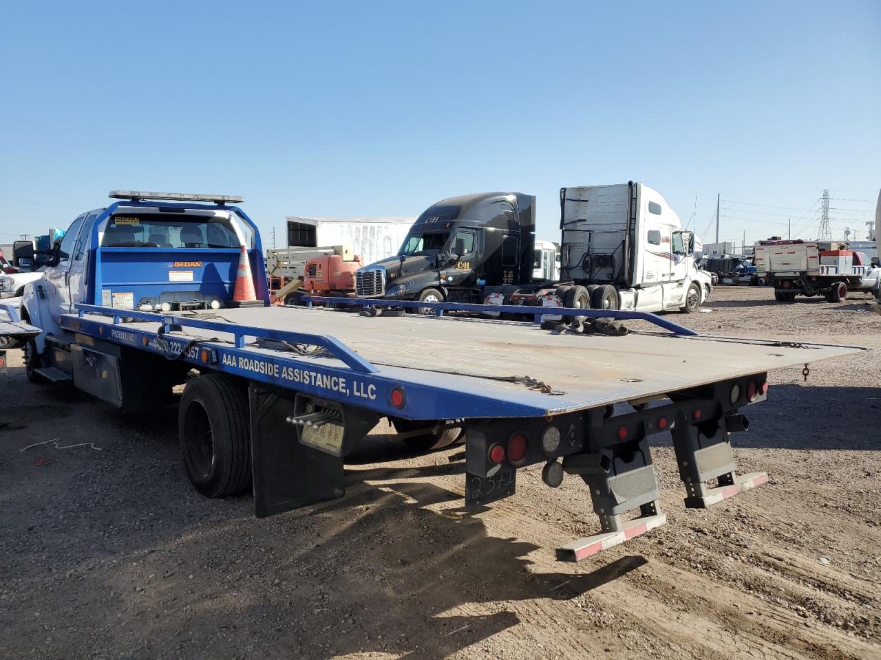 Obraz 2 z 2017 FORD F650 SUPER DUTY 2017 z VIN 1FDNX6AY6HDB06249