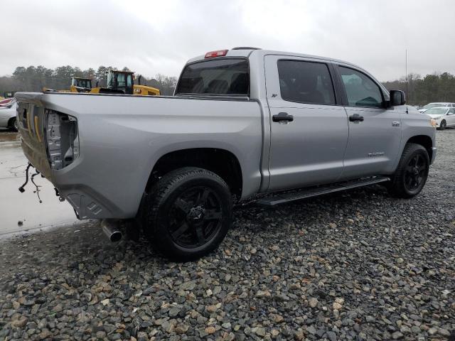 Image 3 of 2017 TOYOTA TUNDRA CREWMAX SR5 2017 with VIN 5TFDW5F18HX621017
