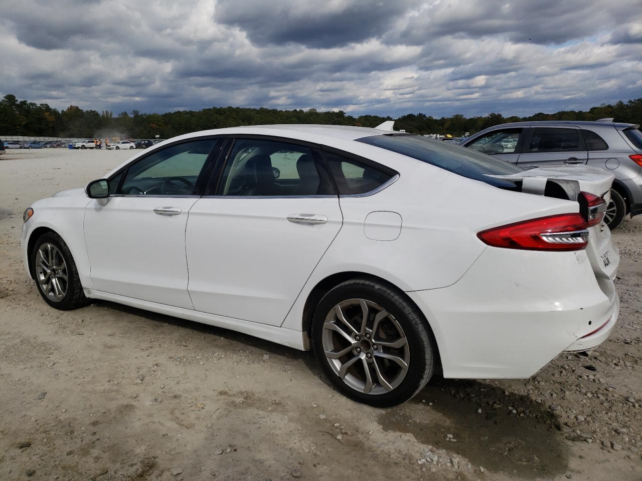 Изображение 2 2020 FORD FUSION SEL 2020 с VIN 3FA6P0CD1LR206412