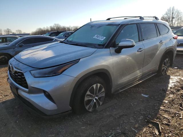 Image 1 of 2021 TOYOTA HIGHLANDER XLE 2021 with VIN 5TDGZRBH0MS081760
