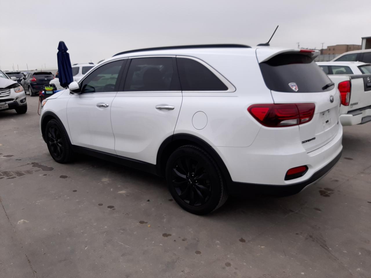 Изображение 2 2020 KIA SORENTO EX 2020 с VIN 5XYPH4A56LG708700