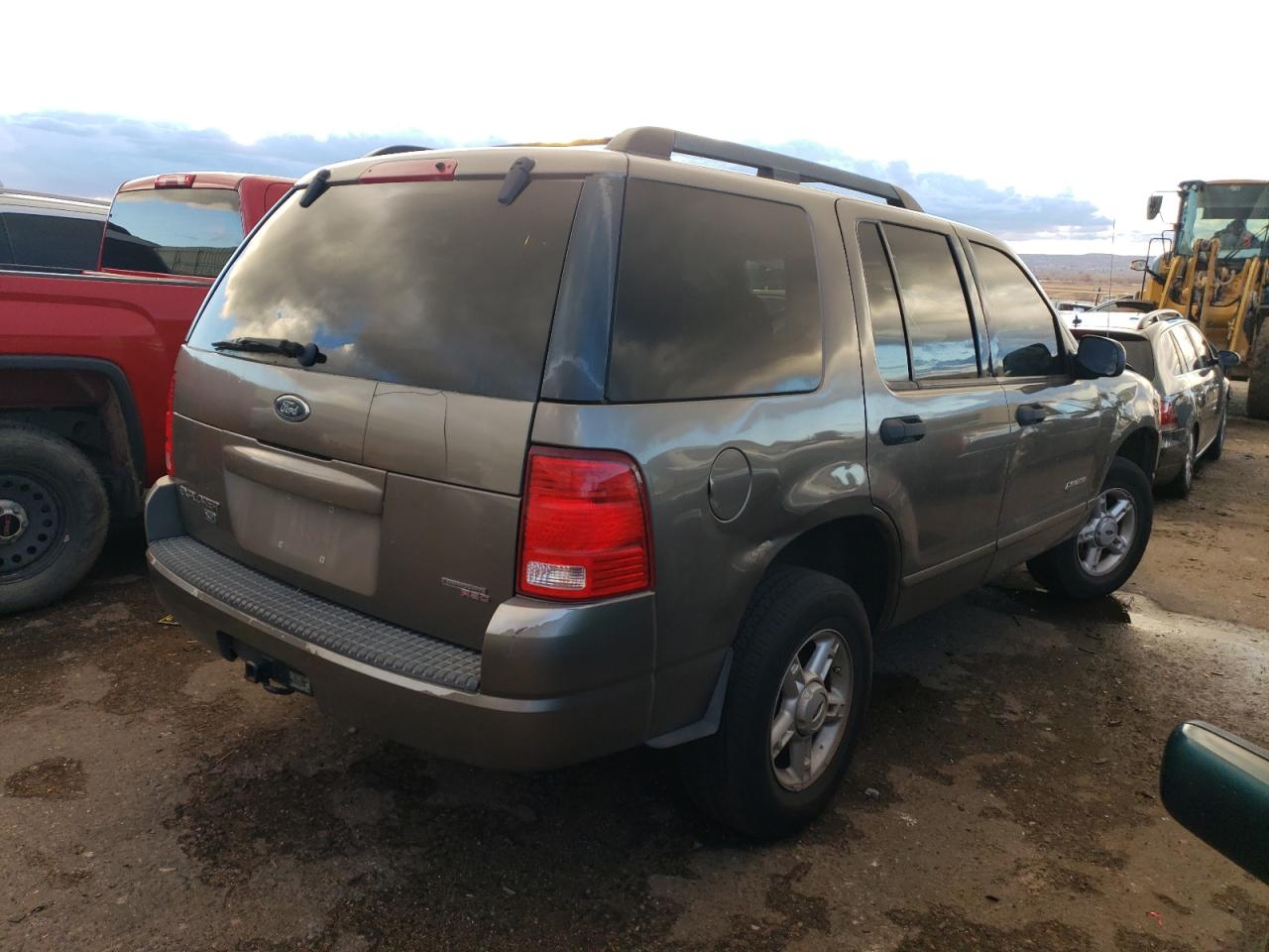 Image 3 of 2005 FORD EXPLORER XLT 2005 with VIN 1FMZU73K25UB41729