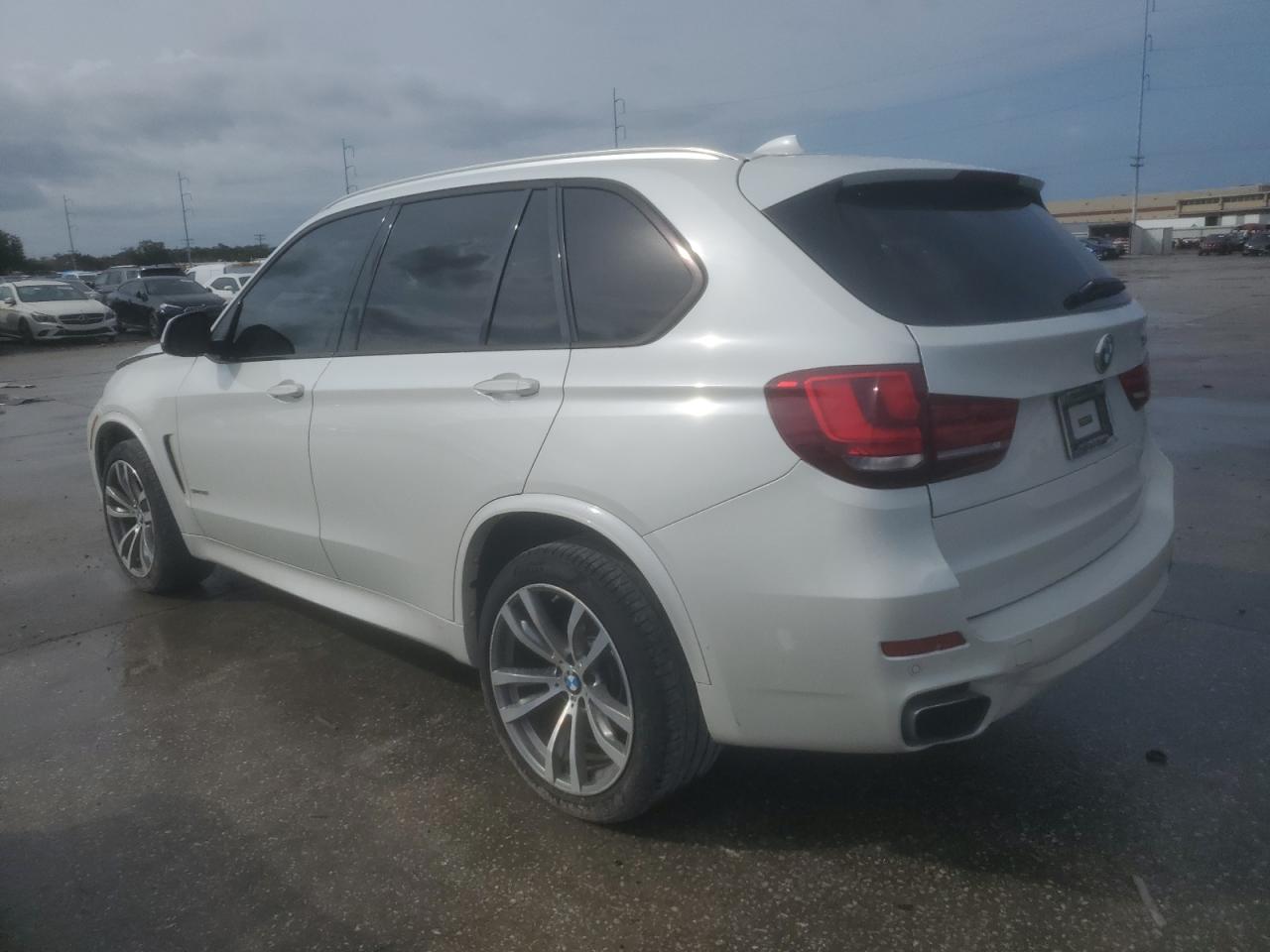 Изображение 2 2017 BMW X5 SDRIVE35I 2017 с VIN 5UXKR2C33H0X05563