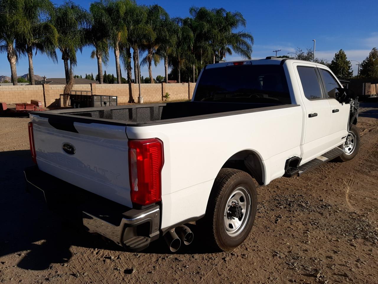 Image 3 of 2023 FORD F350 SUPER DUTY 2023 with VIN 1FT8W3AT5PEC50004