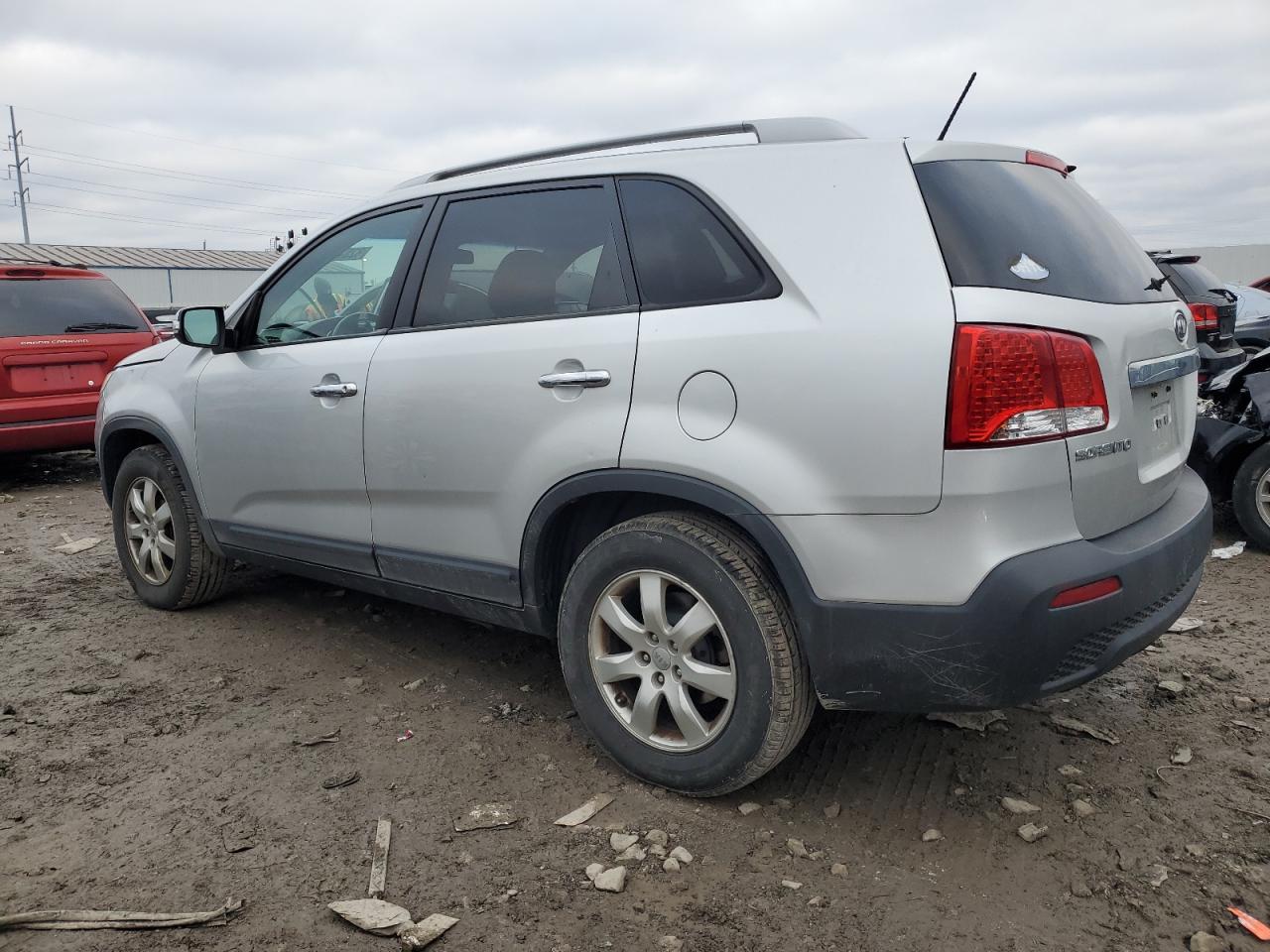 Изображение 2 2012 KIA SORENTO BASE 2012 с VIN 5XYKT4A2XCG297140