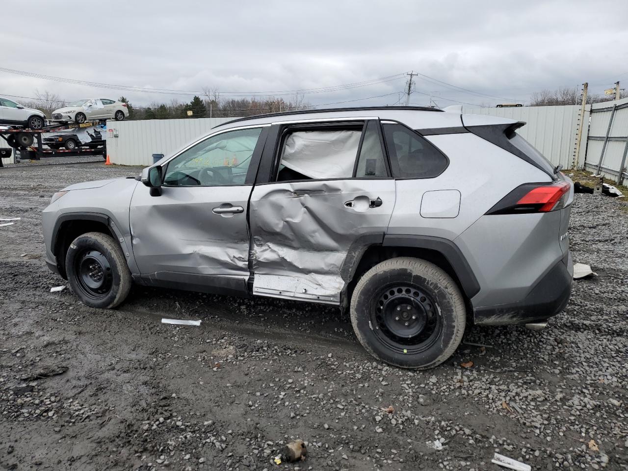 Image 2 of 2019 TOYOTA RAV4 LE 2019 with VIN 2T3G1RFV4KC059801