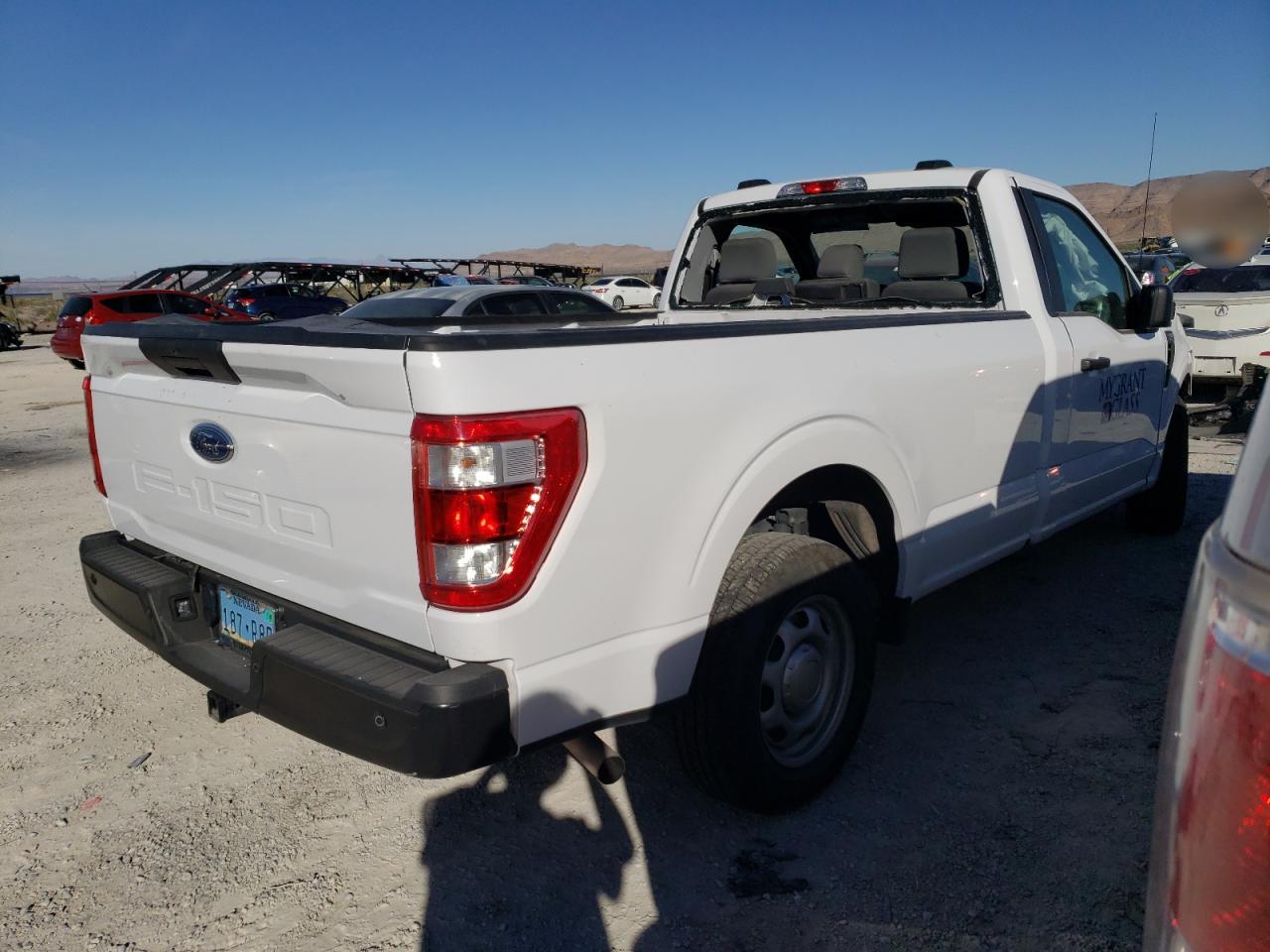 Obraz 3 z 2021 FORD F150  2021 z VIN 1FTMF1CB3MKD82800