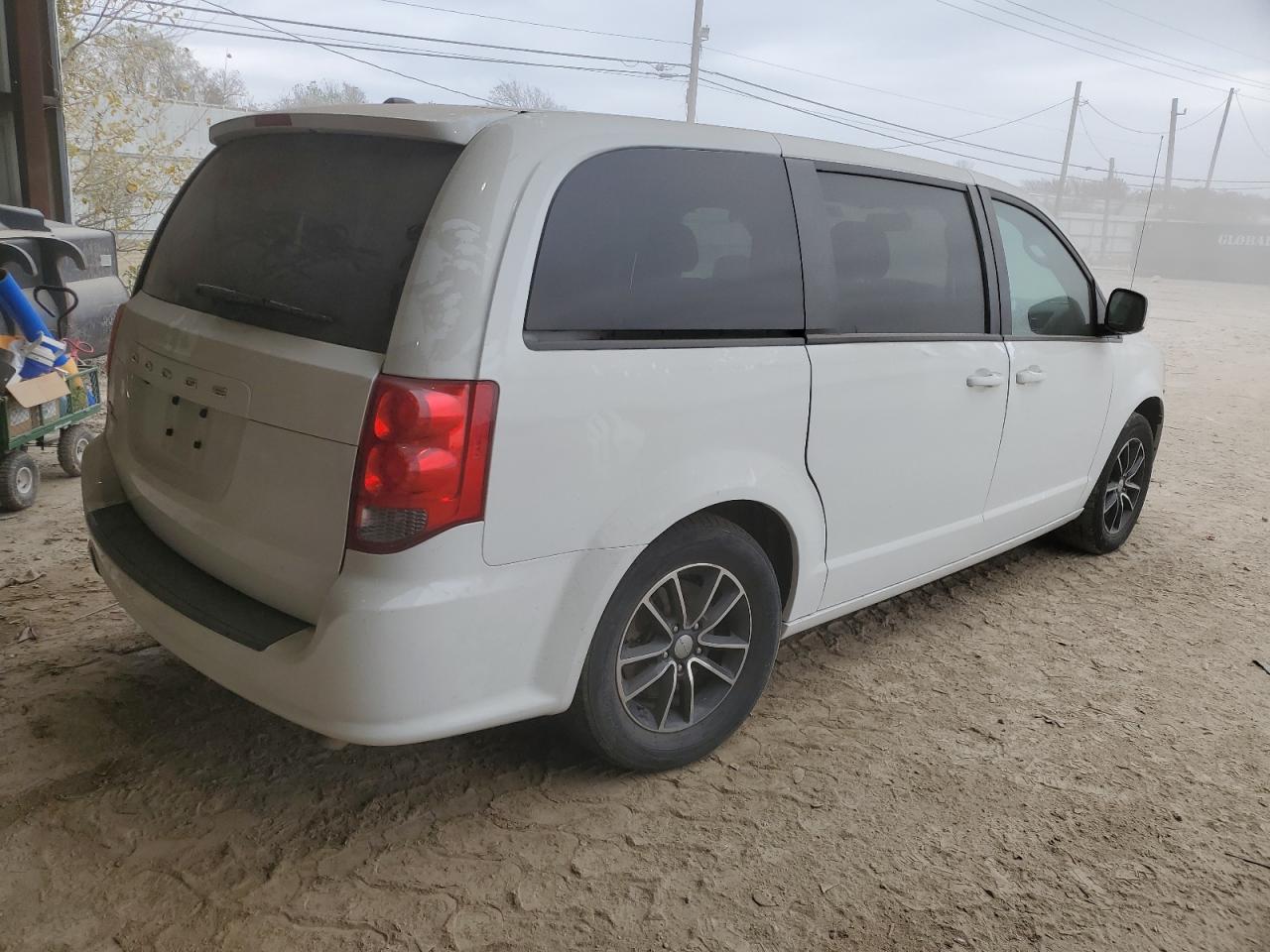 Image 3 of 2018 DODGE GRAND CARAVAN SE 2018 with VIN 2C4RDGBG8JR195061