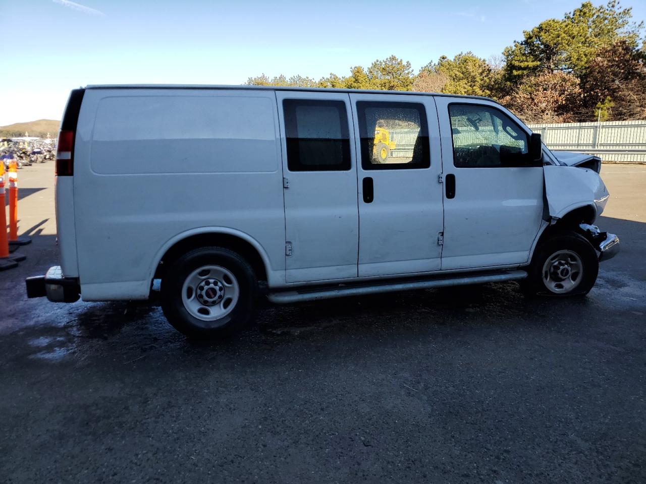 Image 3 of 2021 GMC SAVANA G2500 2021 with VIN 1GTW7AF73M1304925