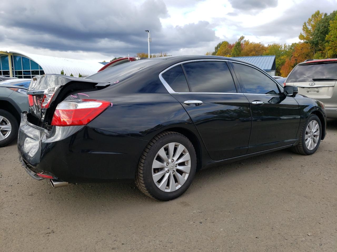 Image 3 of 2013 HONDA ACCORD EXL 2013 with VIN 1HGCR3F86DA016125