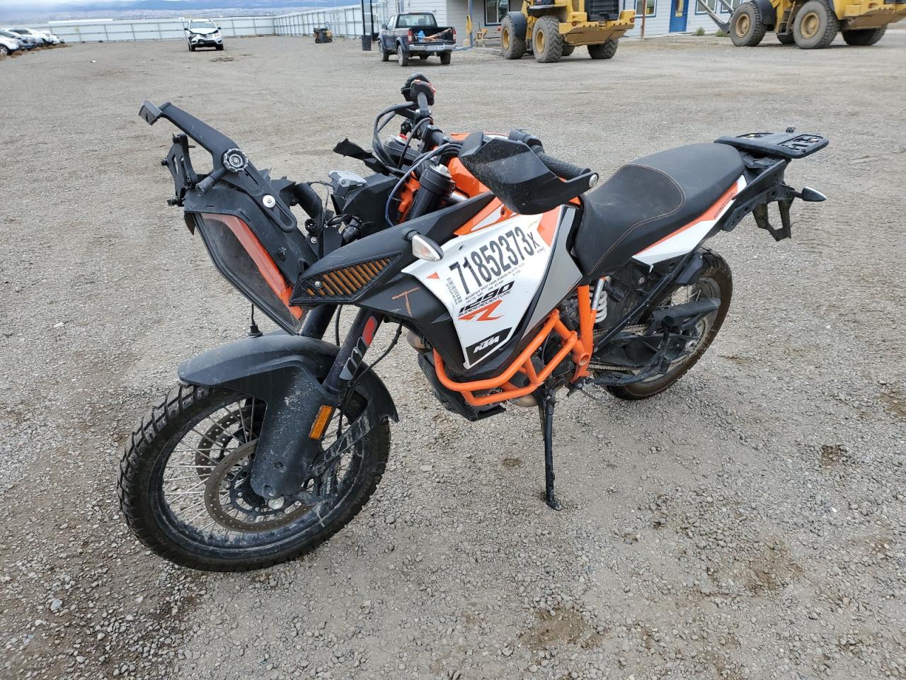 Image 2 of 2018 KTM 1290 SUPER ADVENTURE R 2018 with VIN VBKV59408JM997036