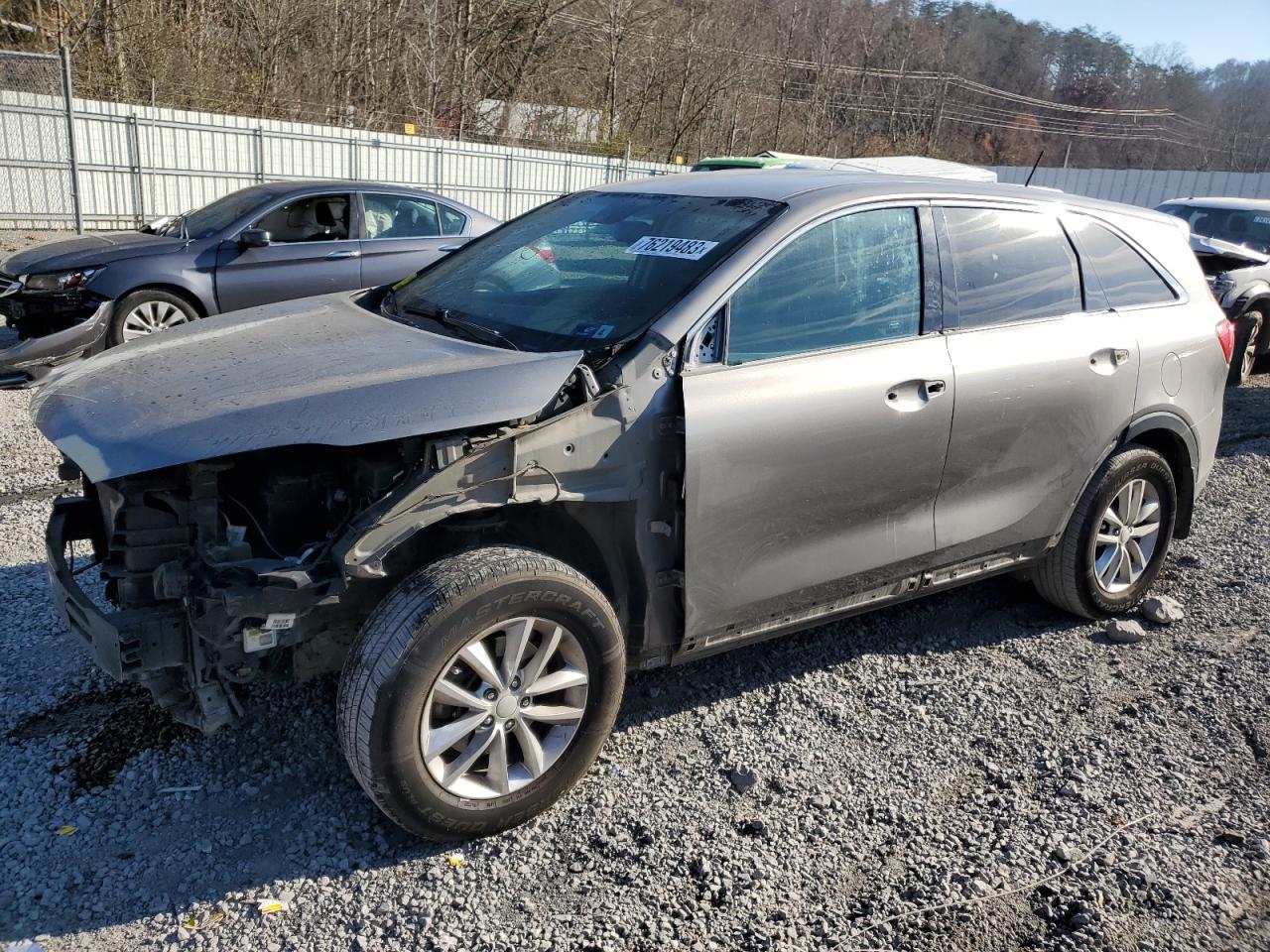 Изображение 1 2017 KIA SORENTO LX 2017 с VIN 5XYPG4A34HG210214