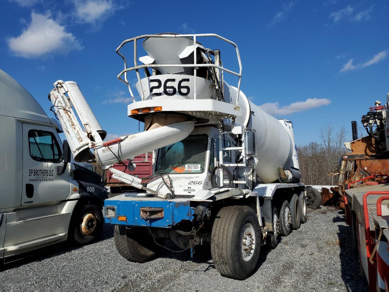 Image 2 of 2017 OSHKOSH MOTOR TRUCK CO. S SERIES  2017 with VIN 10TAFLBFXHS780509