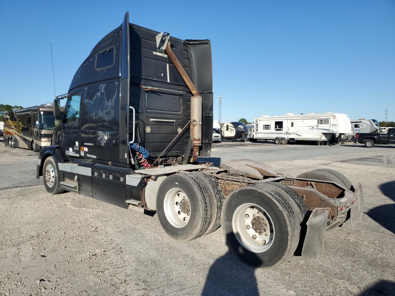 Obraz 3 z 2005 VOLVO VN VNL 2005 z VIN 4V4NC9TJX5N377813