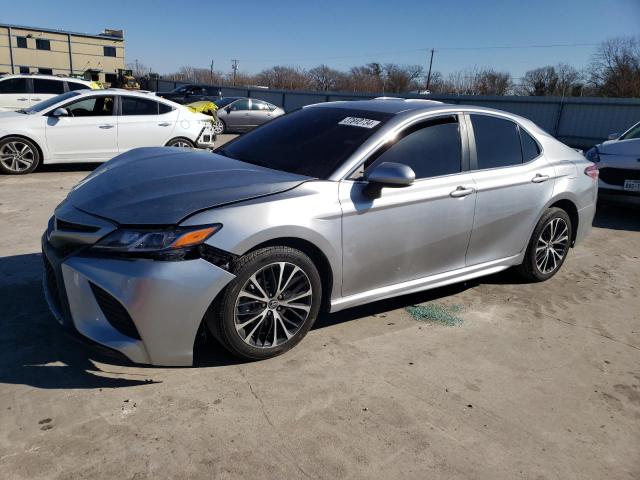 Obraz 1 z 2020 TOYOTA CAMRY SE 2020 z VIN 4T1G11AK4LU931093