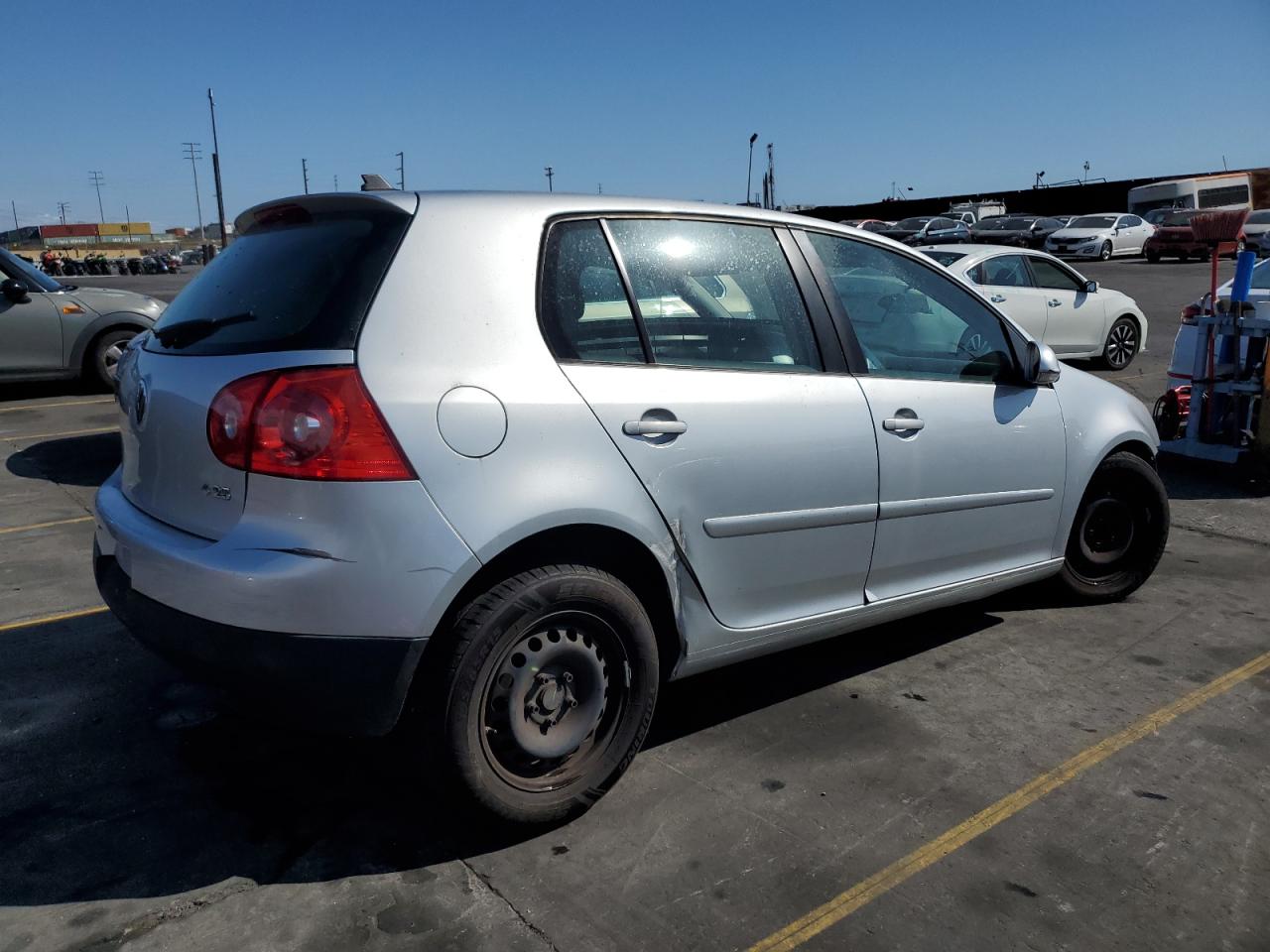 Obraz 3 z 2008 VOLKSWAGEN RABBIT 2008 z VIN WVWDB71K28W270733