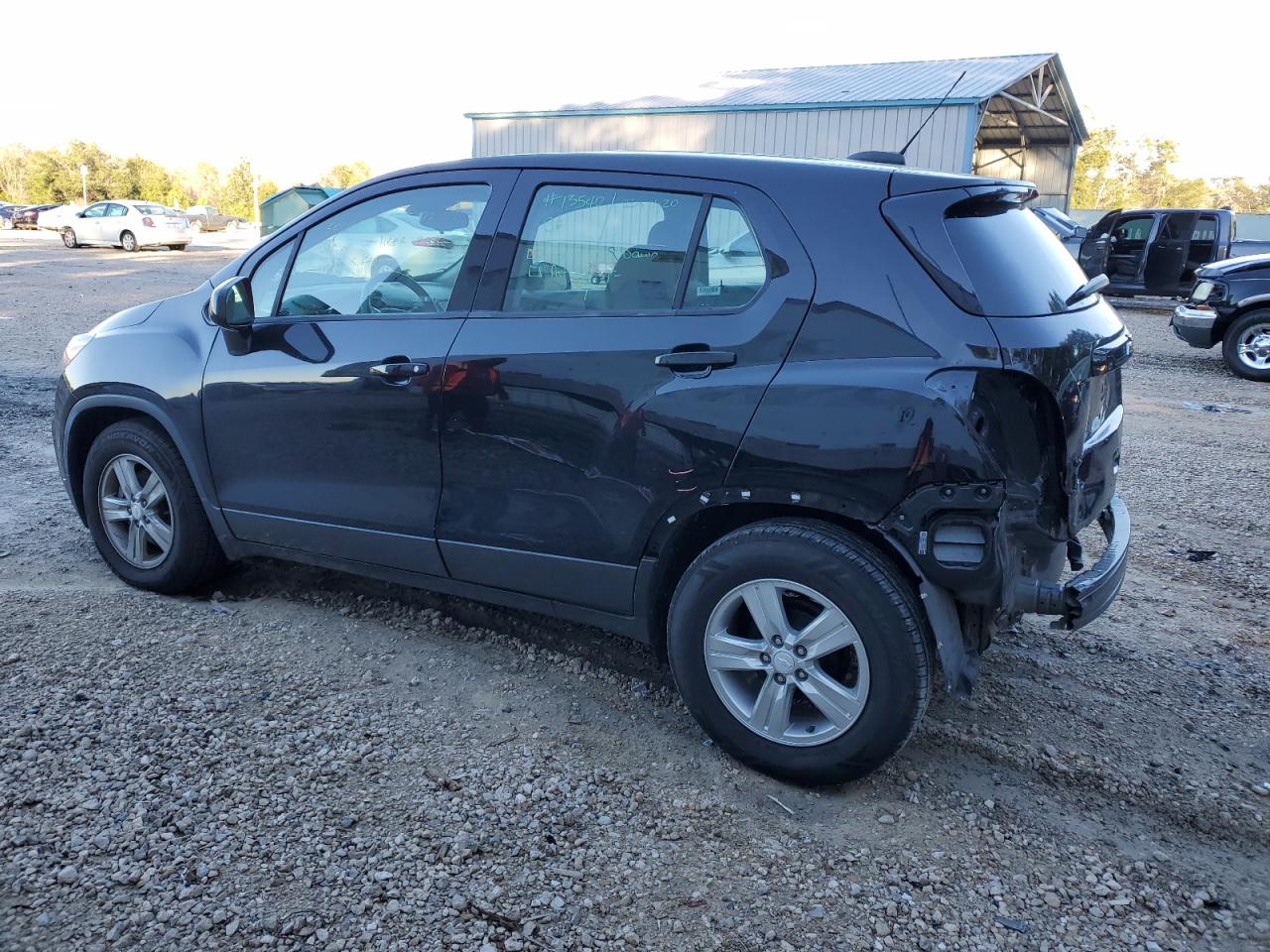 Изображение 2 2019 CHEVROLET TRAX LS 2019 с VIN 3GNCJKSB7KL392671