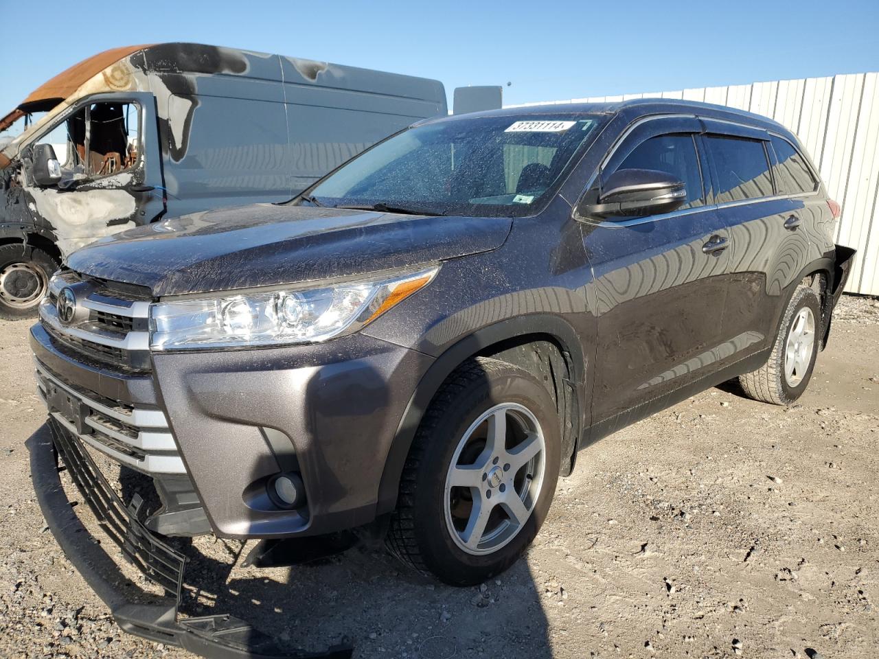 Изображение 1 2019 TOYOTA HIGHLANDER SE 2019 с VIN 5TDJZRFH5KS568286