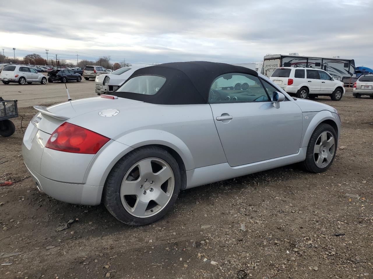 Obraz 3 z 2001 AUDI TT QUATTRO 2001 z VIN TRUUT28N611048981