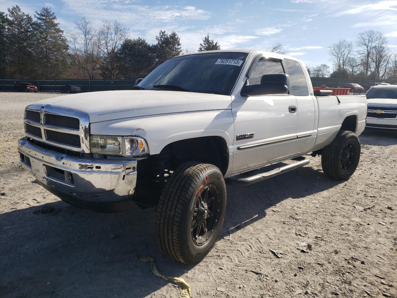 Image 1 of 2002 DODGE RAM 2500  2002 with VIN 3B7KF23602M221519