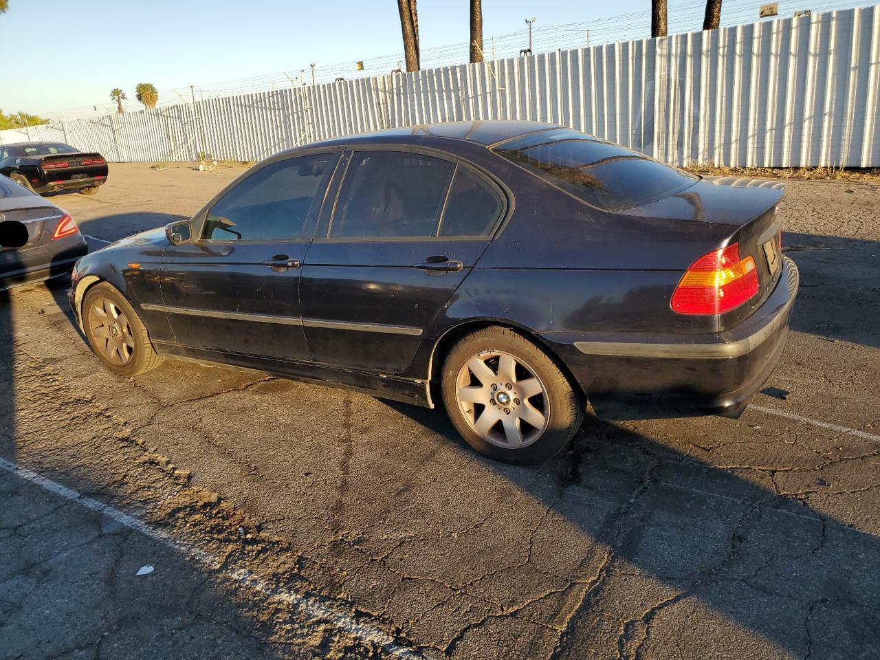 Image 2 of 2005 BMW 325 IS SULEV 2005 with VIN WBAAZ334X5KW78628