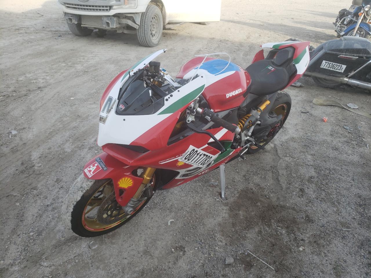 Image 2 of 2023 DUCATI PANIGALE V2 2023 with VIN ZDMHAATW2PB011896