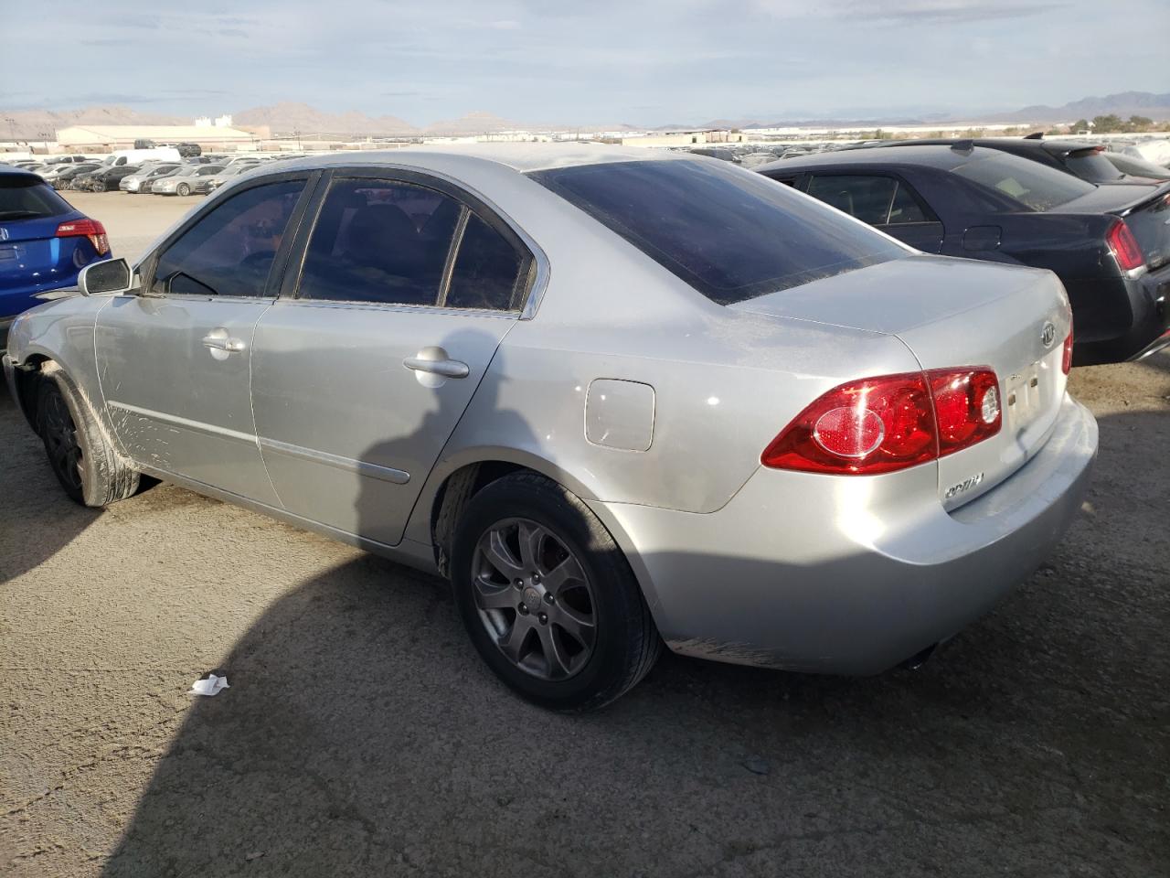 Obraz 2 z 2007 KIA OPTIMA LX 2007 z VIN KNAGE124X75157003