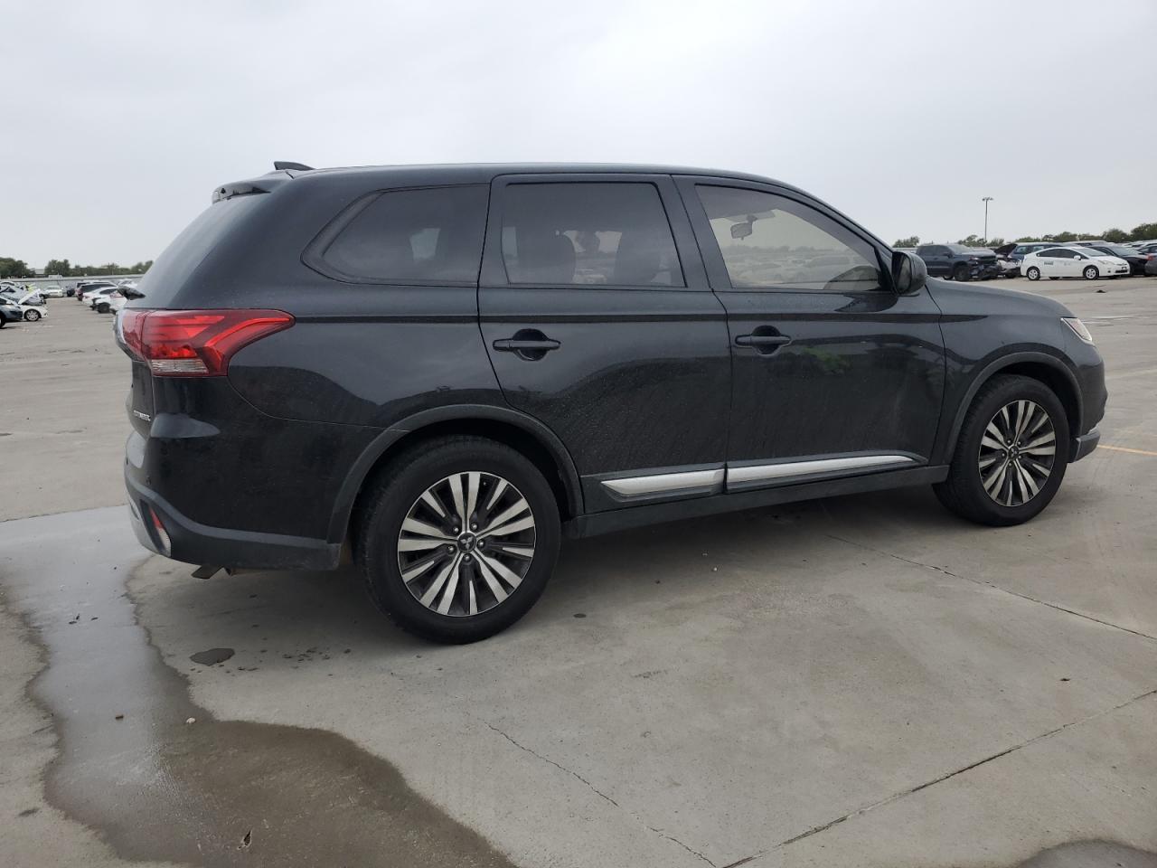 Obraz 3 z 2019 MITSUBISHI OUTLANDER ES 2019 z VIN JA4AD2A30KJ002092