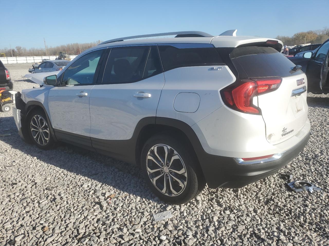 Изображение 2 2020 GMC TERRAIN SLT 2020 с VIN 3GKALPEV6LL178418