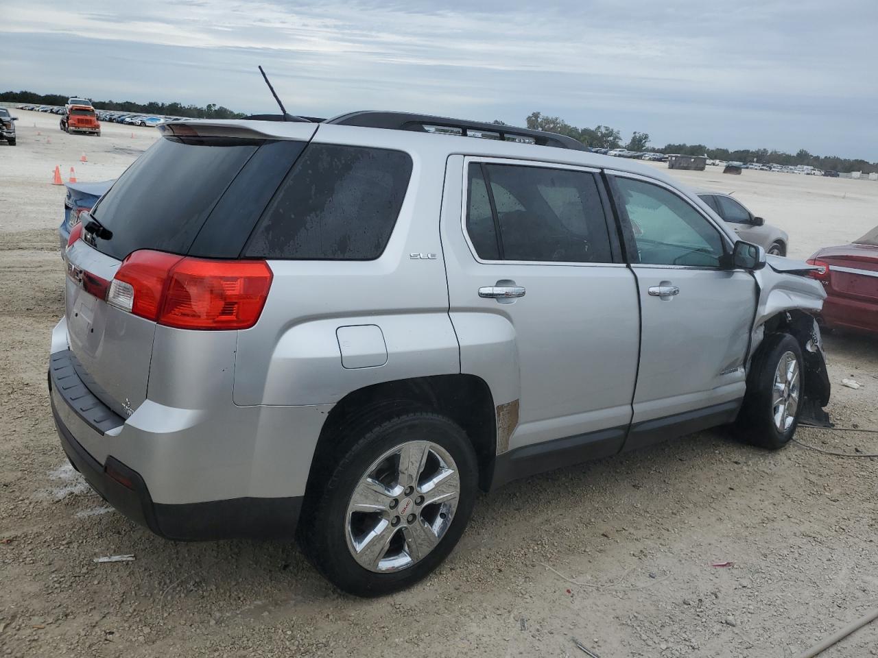 Image 3 of Gmc Terrain Sle 2014 with VIN 2GKALREK8E6118746