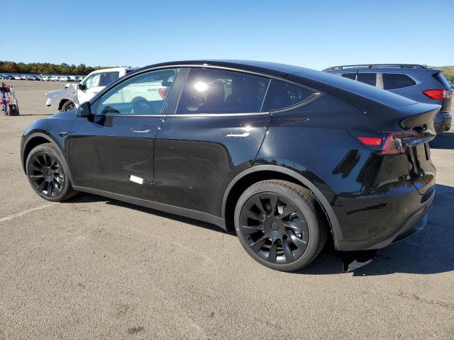 Obraz 2 z 2023 TESLA MODEL Y  2023 z VIN 7SAYGDEE4PF839755