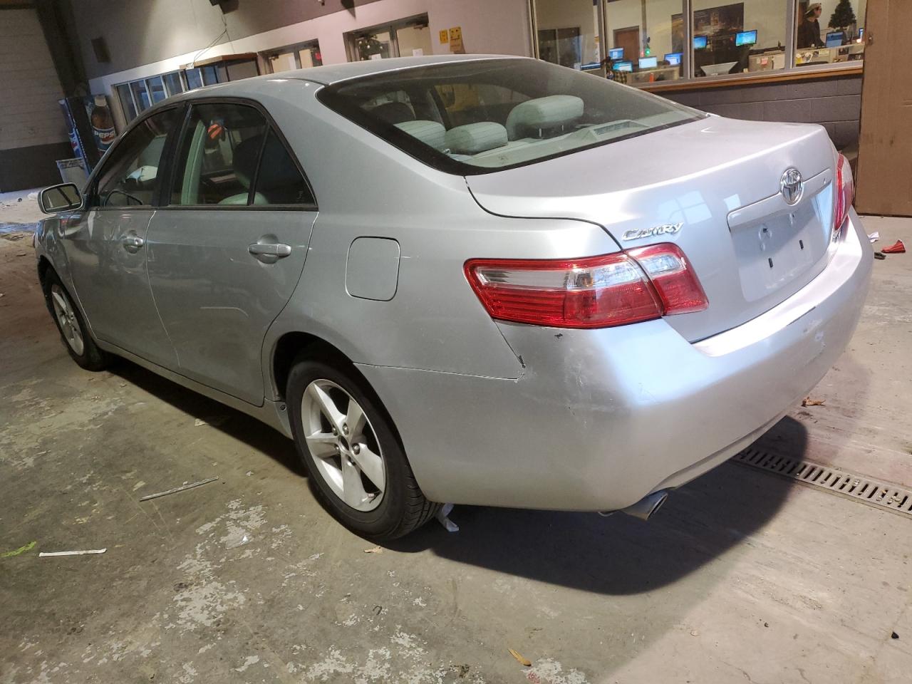 Image 2 of 2007 TOYOTA CAMRY LE 2007 with VIN 4T1BK46K17U045417