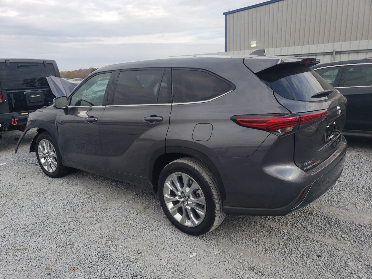Изображение 2 2023 TOYOTA HIGHLANDER L 2023 с VIN 5TDKDRAH7PS022588