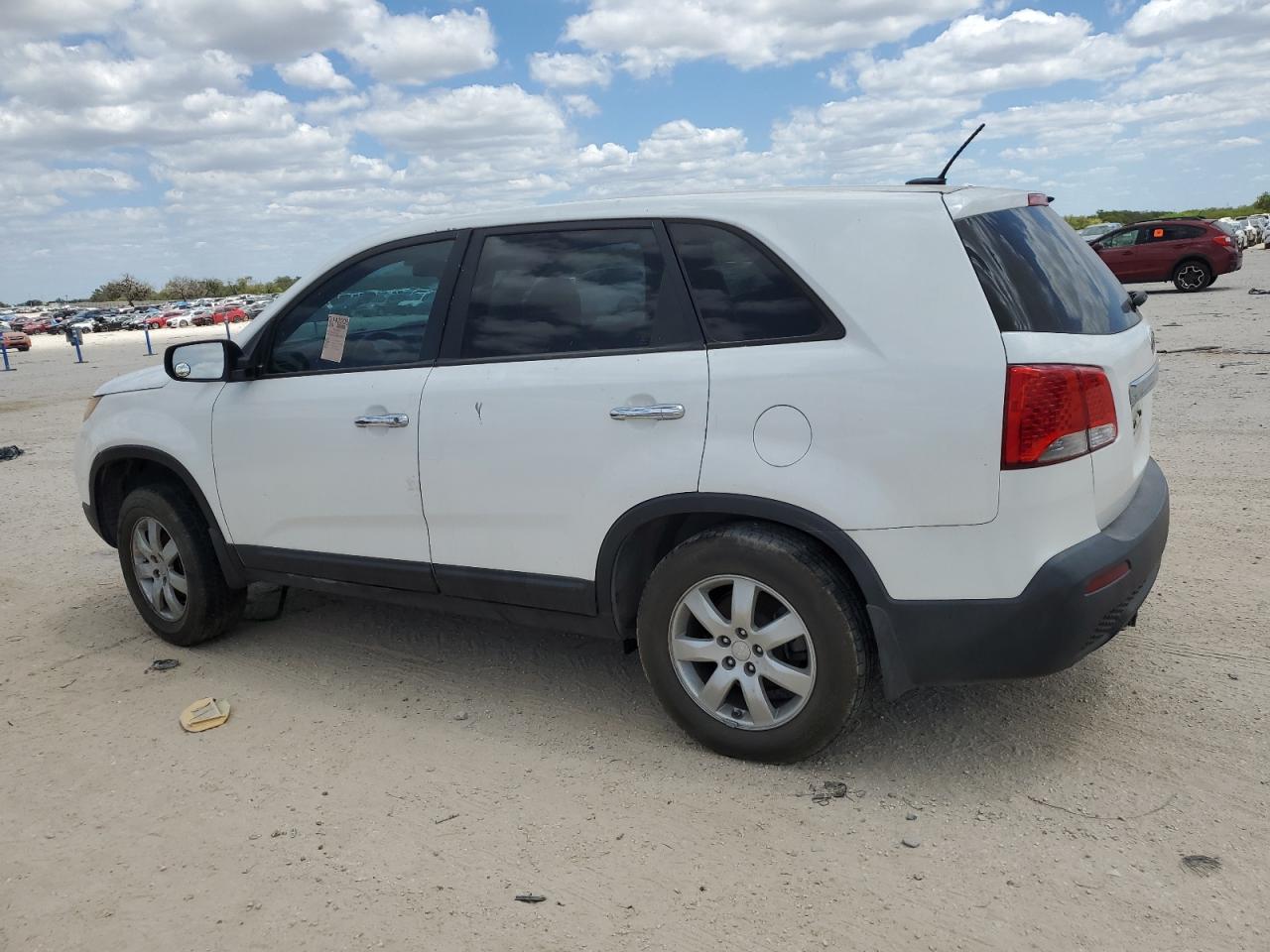 Изображение 2 2011 KIA SORENTO BASE 2011 с VIN 5XYKT3A18BG009972
