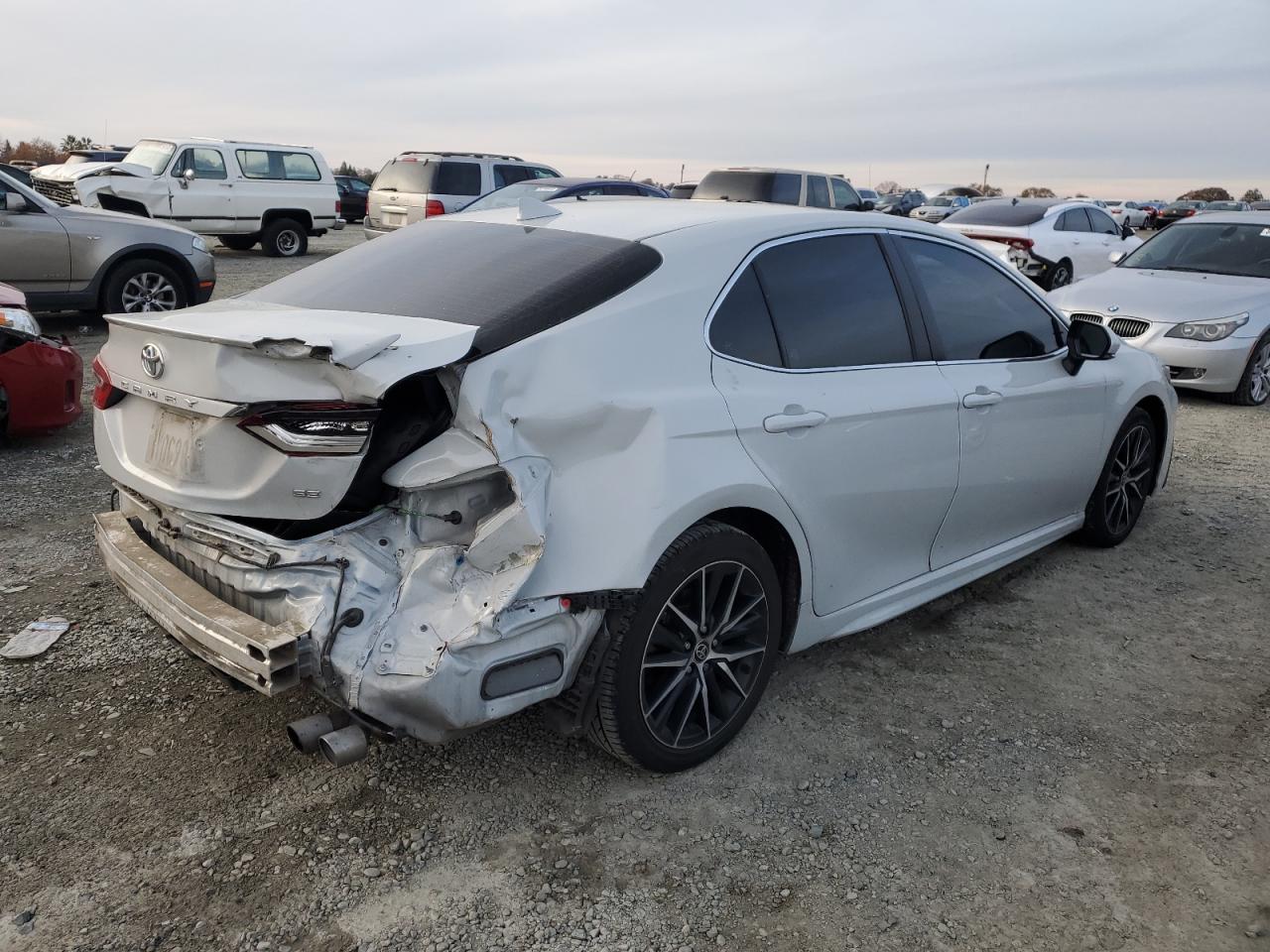 Изображение 3 2022 TOYOTA CAMRY SE 2022 с VIN 4T1T11AKXNU002995