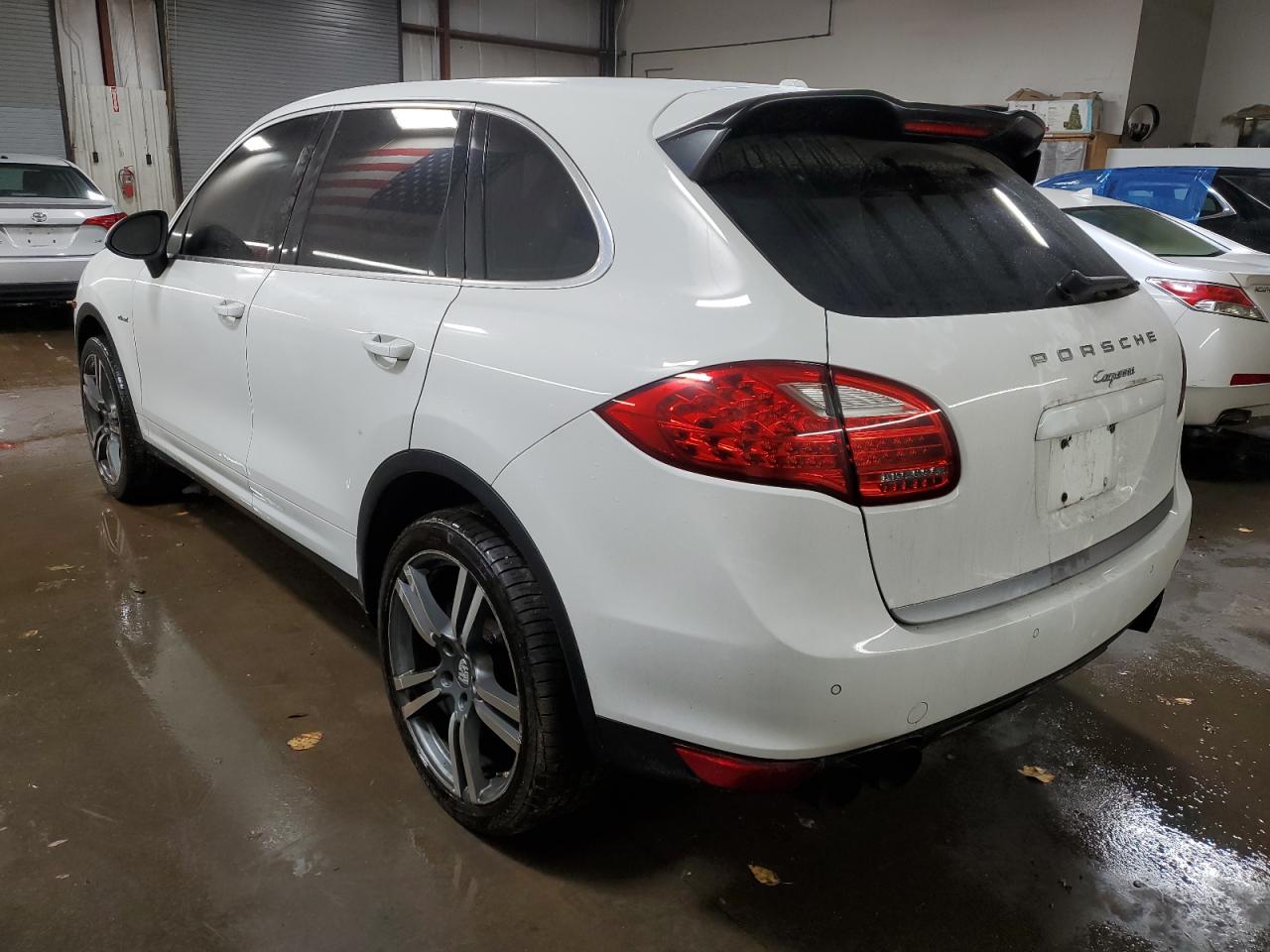 Image 2 of 2014 PORSCHE CAYENNE  2014 with VIN WP1AF2A2XELA82127
