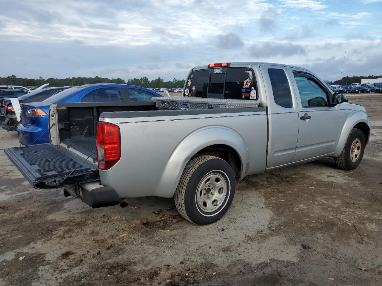 Image 3 of 2006 NISSAN FRONTIER KING CAB XE 2006 with VIN 1N6BD06T26C428221