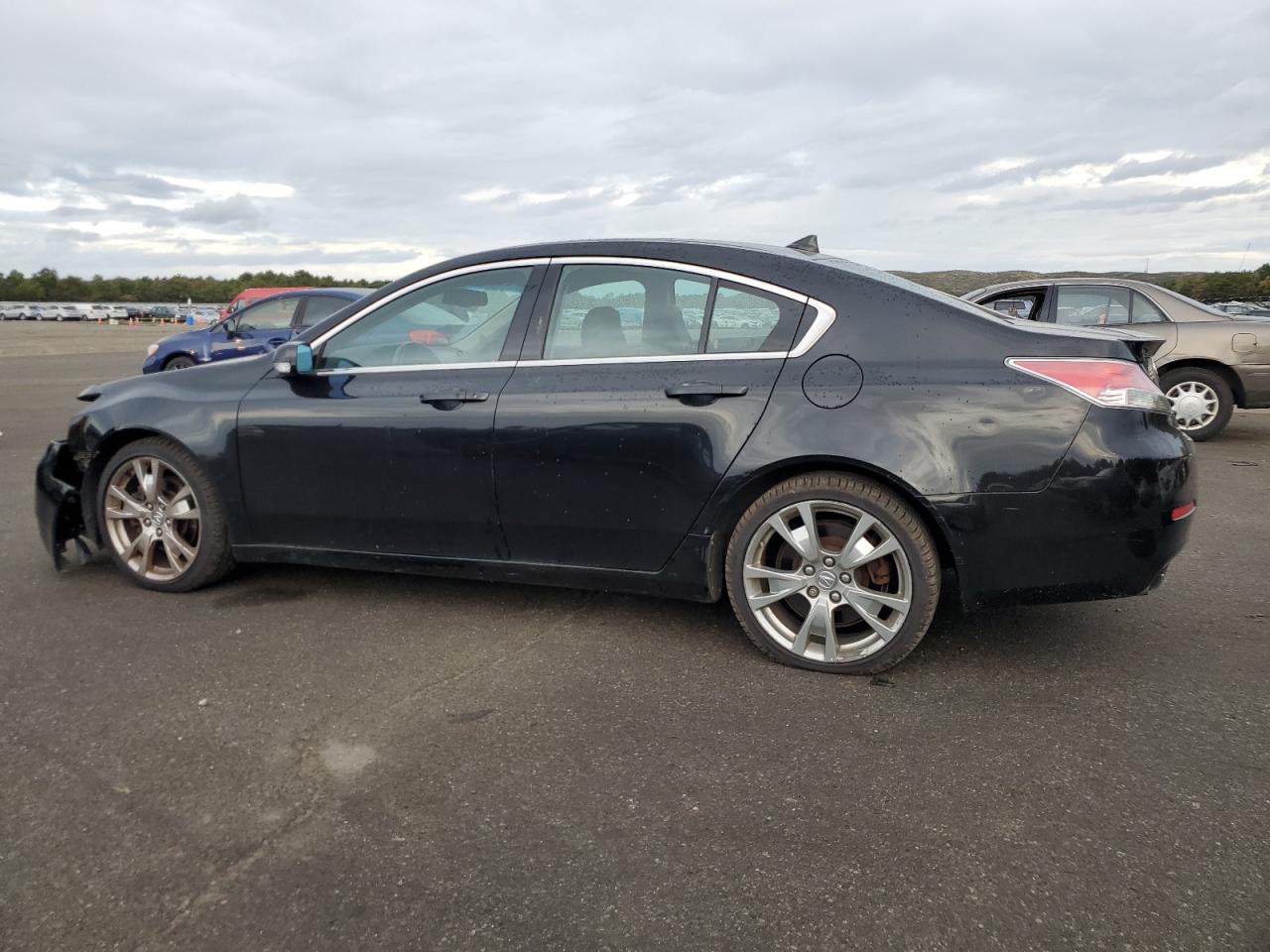 Image 2 of 2013 ACURA TL ADVANCE 2013 with VIN 19UUA9F72DA002308