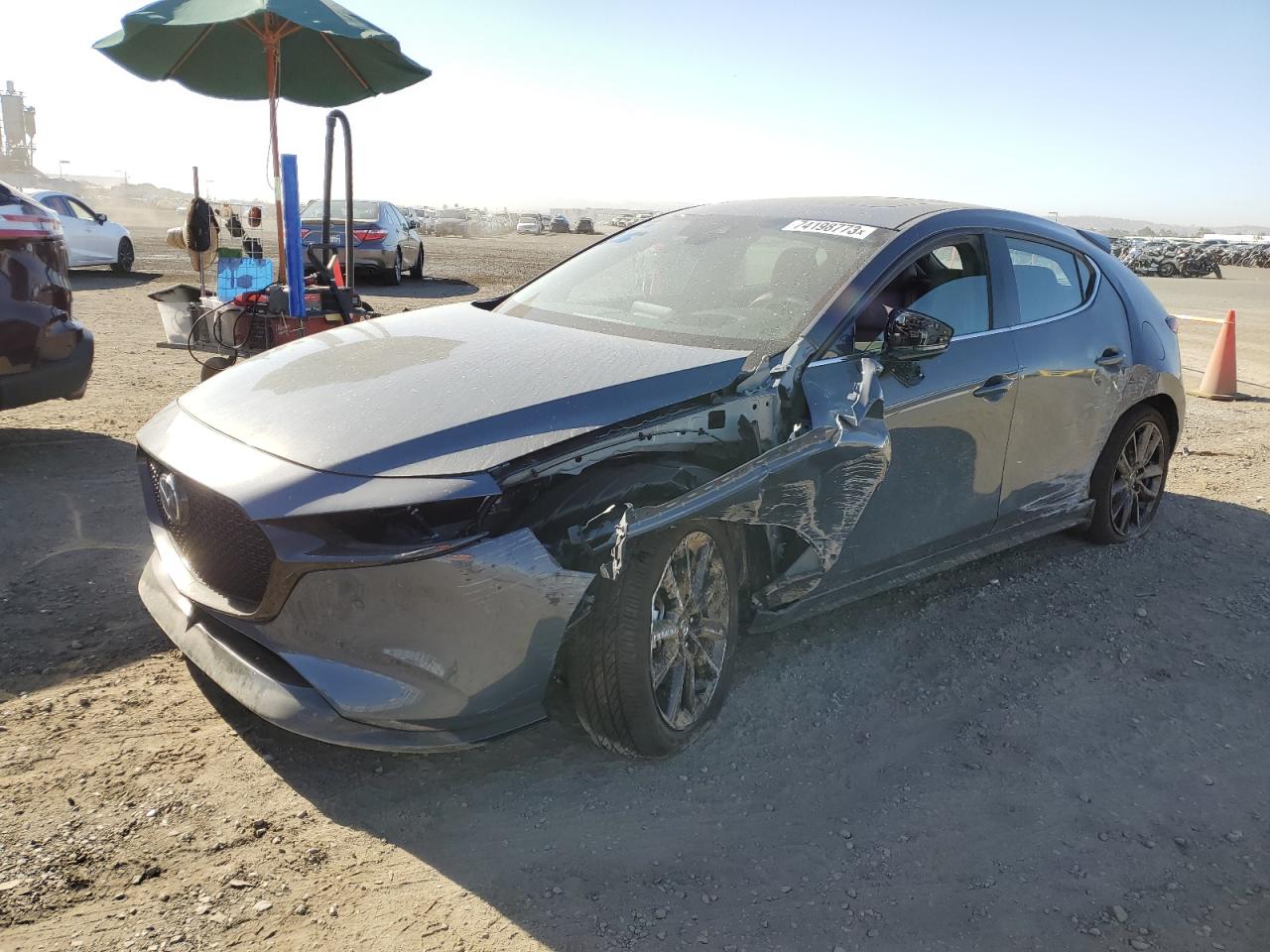 Изображение 1 2023 MAZDA 3 PREMIUM PLUS 2023 с VIN JM1BPBNY2P1621596