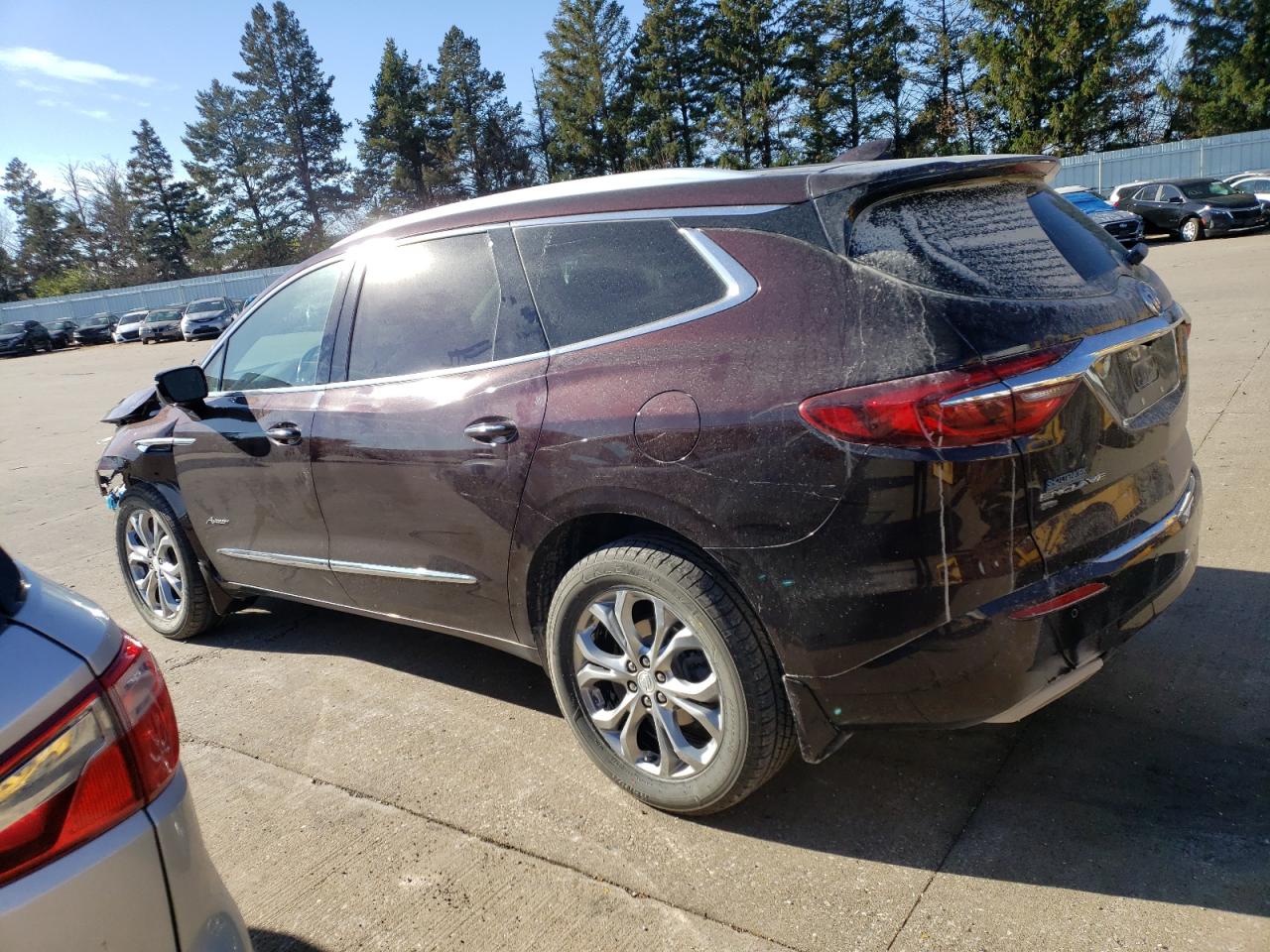 Obraz 2 z 2021 BUICK ENCLAVE AVENIR 2021 z VIN 5GAEVCKW2MJ188080
