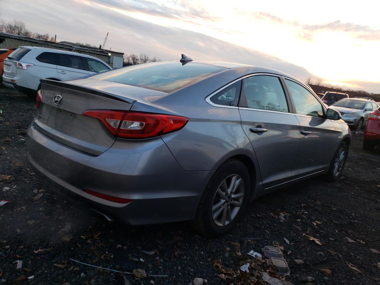 Obraz 3 z 2016 HYUNDAI SONATA SE 2016 z VIN 5NPE24AF8GH303373